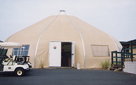 �r�b�O�A�C�����h�J���g���[�N���u 2000�N