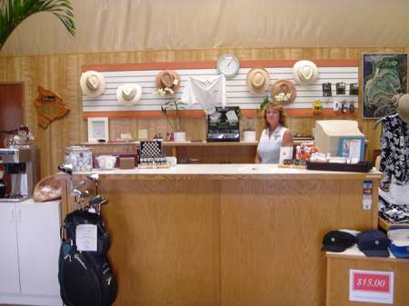 �r�b�O�A�C�����h�J���g���[�N���u 2004�N