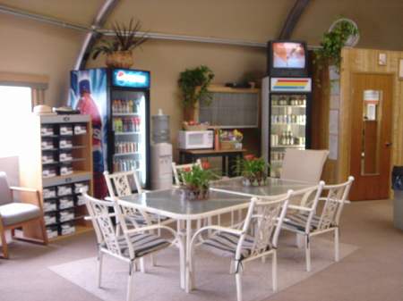 �r�b�O�A�C�����h�J���g���[�N���u 2004�N