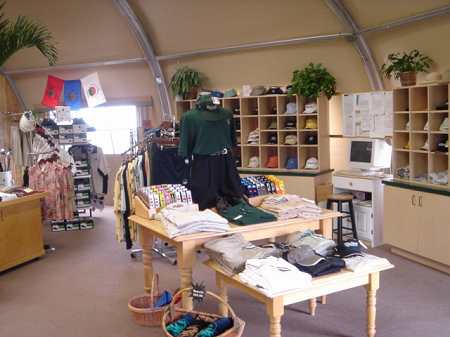 �r�b�O�A�C�����h�J���g���[�N���u 2004�N