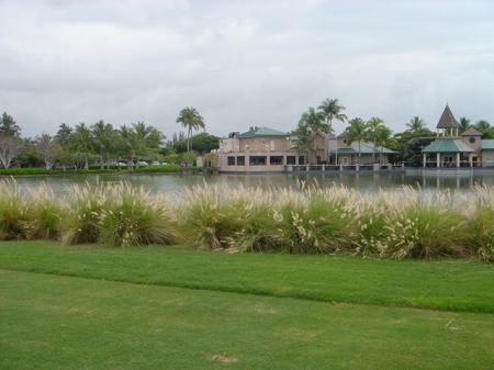 ���C�R���A�r�[�`2004