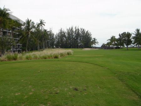 ���C�R���A�r�[�`2004