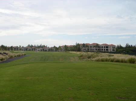 ���C�R���A�r�[�`2004