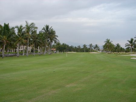 ���C�R���A�r�[�`2004